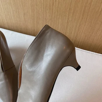 Kanseet Sko I Ægte Læder Spids Tå Abrikos Hæl Mid Boot 2020 Mode Specielle Design Slip På Mode Kvinder Ankel Støvle