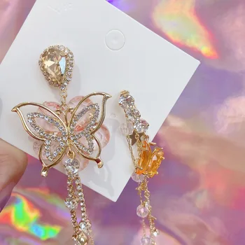 2020 koreanske version af den nye Rhinestone Butterfly Asymmetrisk Crystal Lange Øreringe Mode til Alle-match Women ' s Party Smykker