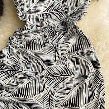 Nye Sommer V-hals Sexet Bodycon Drses Kvinder Print Plisserede Snor Midi Kjole Damer Elegante Split Lang Robe Vestidos Mujer