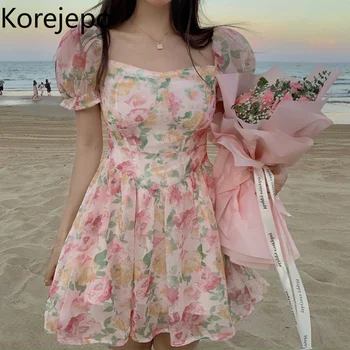 Korejepo Kvinder Kjole 2021 Sommeren Nye franske Retro Sød Blid Pink Blomster Firkantet Krave Puff Ærmer Holiday Beach En-line Kjole