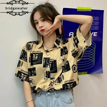 Stor størrelse koreanske løs retro kort-langærmet shirt trykt kvindelige vilde shirt studerende ins populære mode temperament shirt