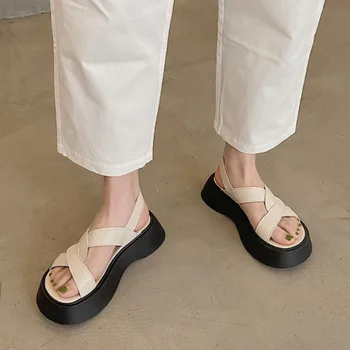 Platform Kiler Sommeren Nye Kvindelige Mode Sandaler kvinder Comfy Hvid Sort Spænde Remmen 2021 Piger Stranden Sko Helt Nye